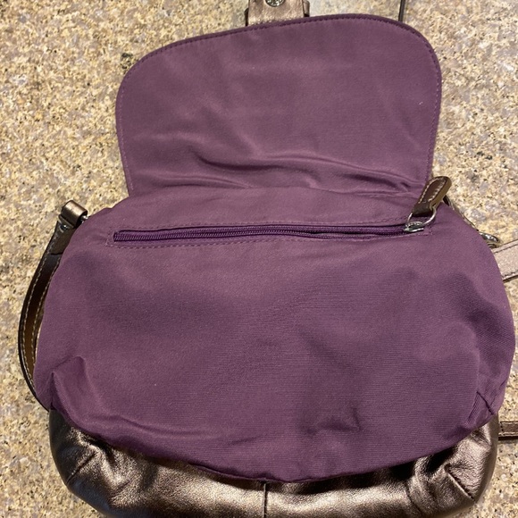 Coach Crossbody Leather Small Bag The Color is Possibly a Bronze or a Gold Color - Picture 15 of 17